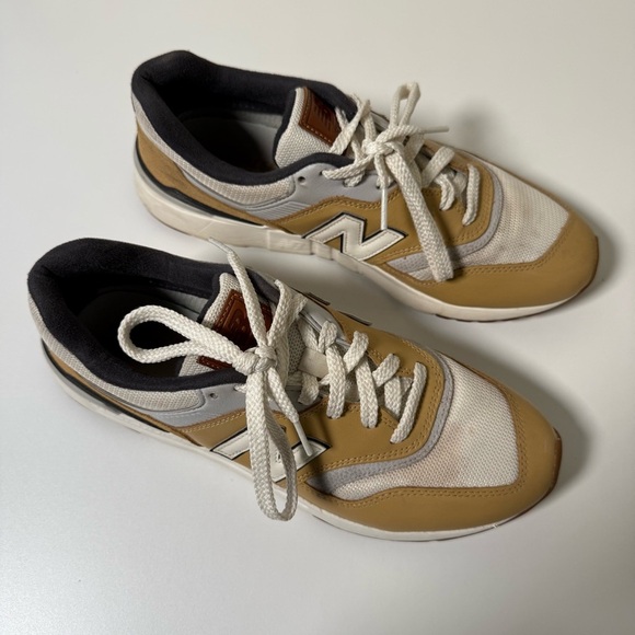 New Balence 997H Retro Sneakers Women’s Size 9.5 - Picture 4 of 8